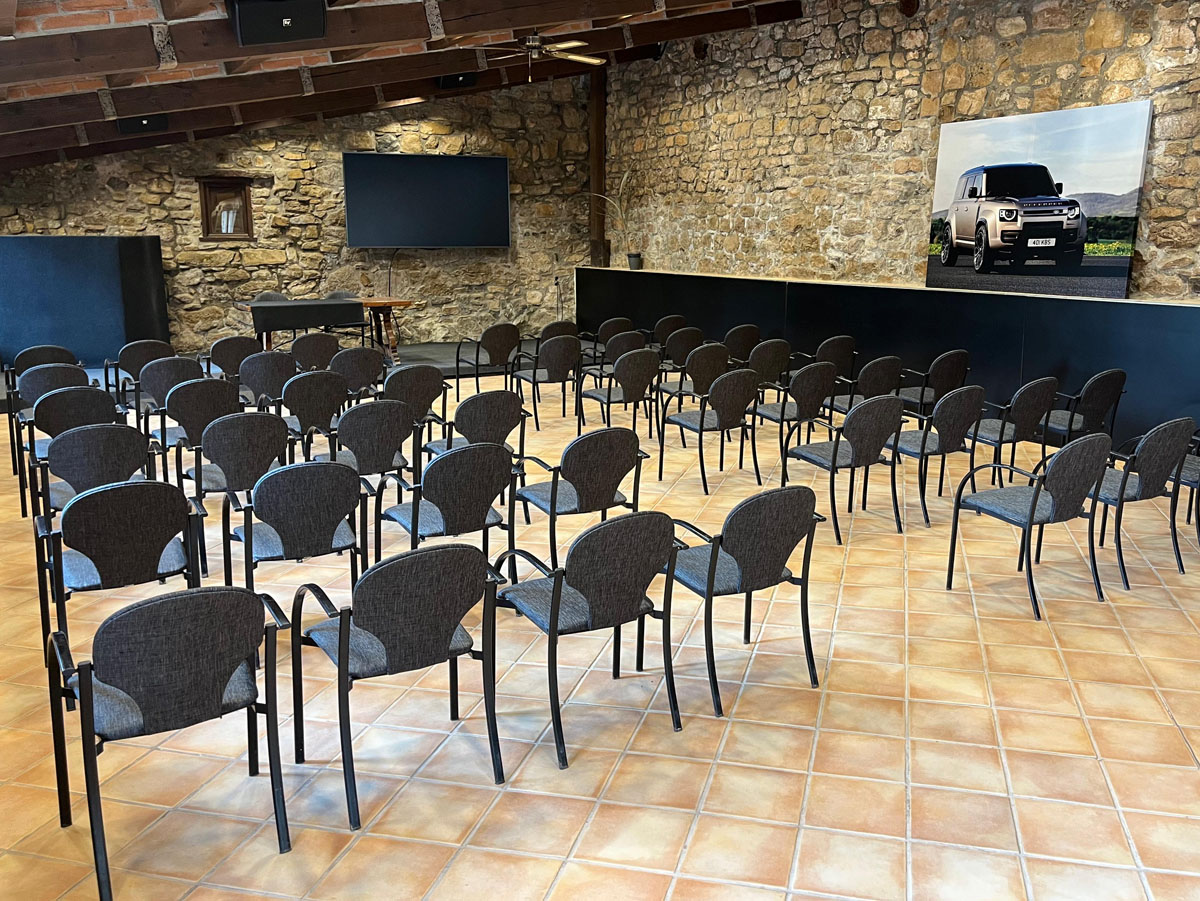 Espacio para eventos. Sala conferencias y reuniones. 